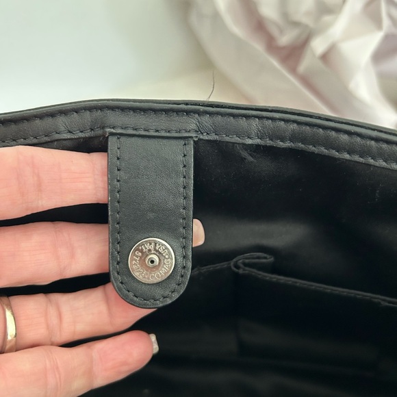 Coach Black and Cream Signature Shoulder Bag - Picture 9 of 10